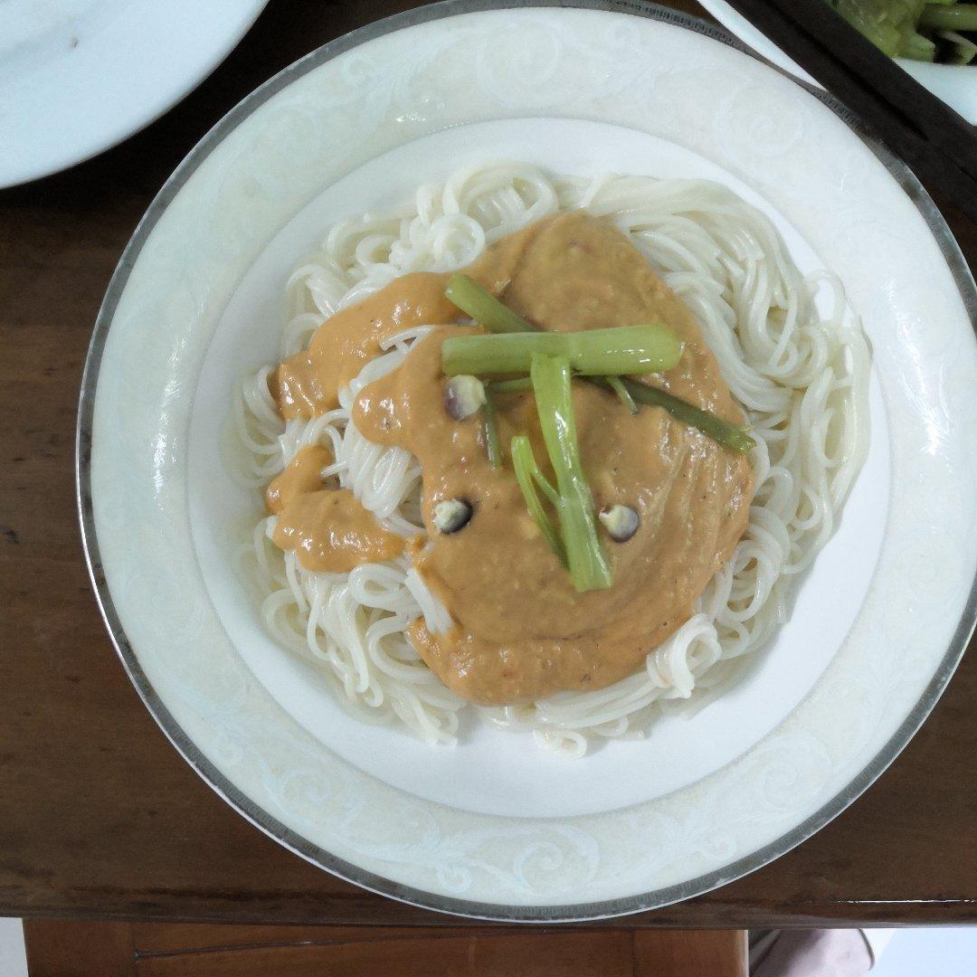 牛油果拌荞麦面（健康无油）