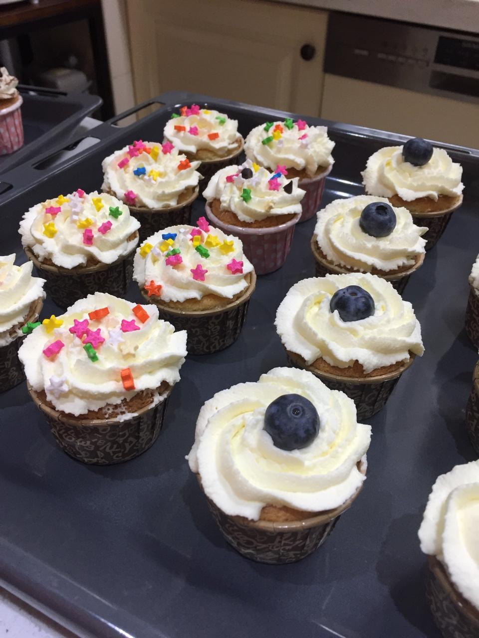 鲜奶油戚风杯子蛋糕（纸杯蛋糕）