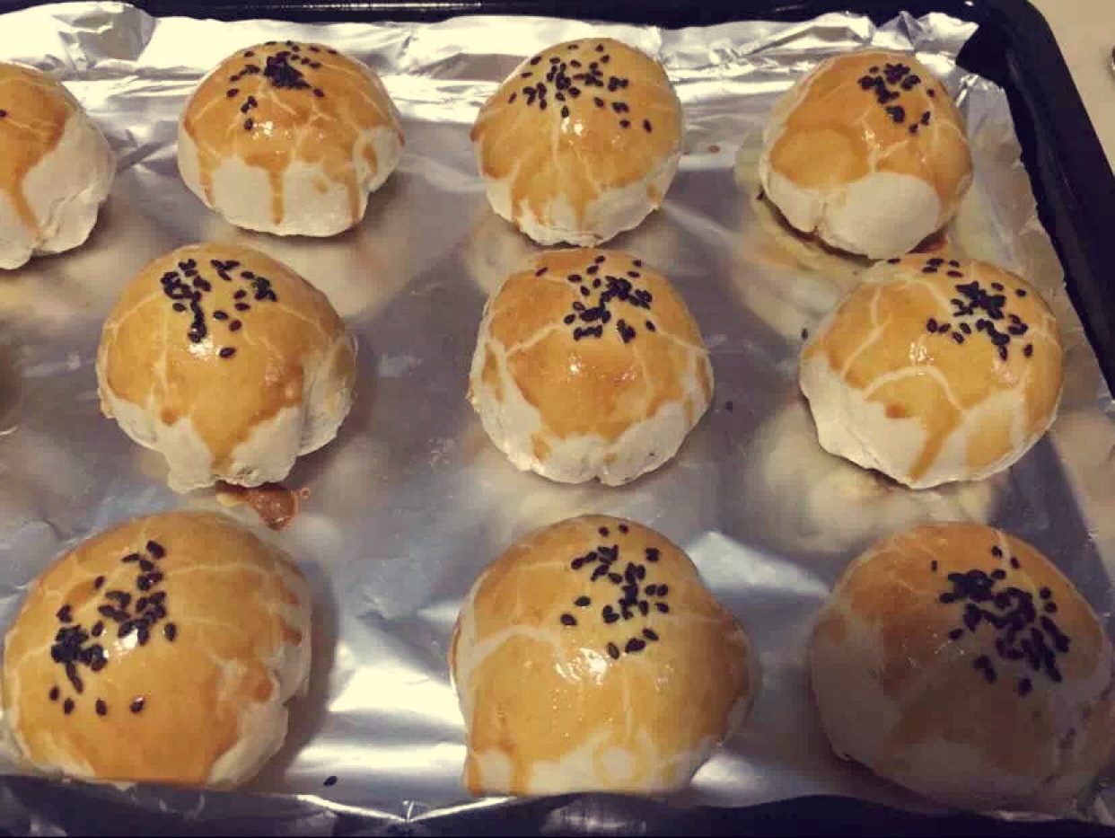 自制栗蓉蛋黄酥