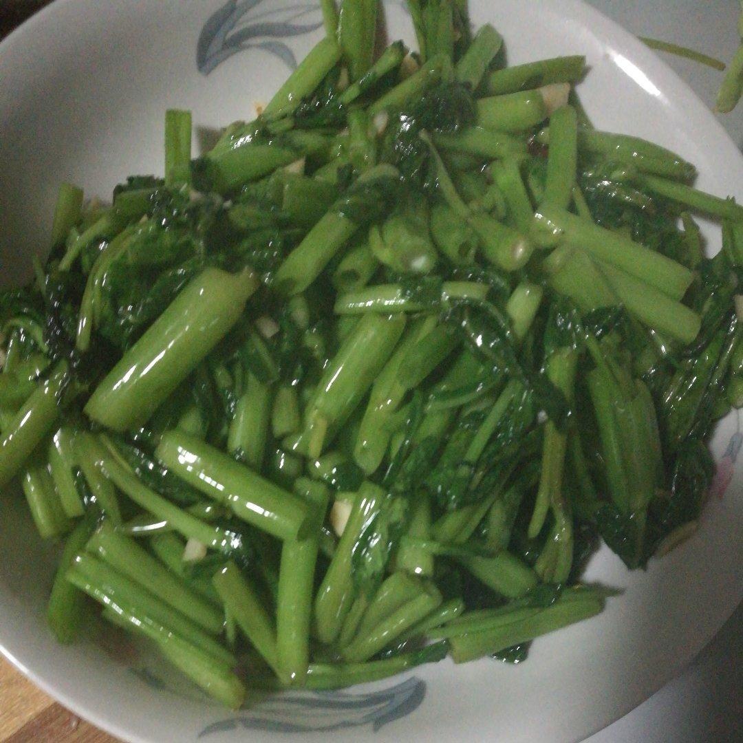 空心菜杆炒辣椒