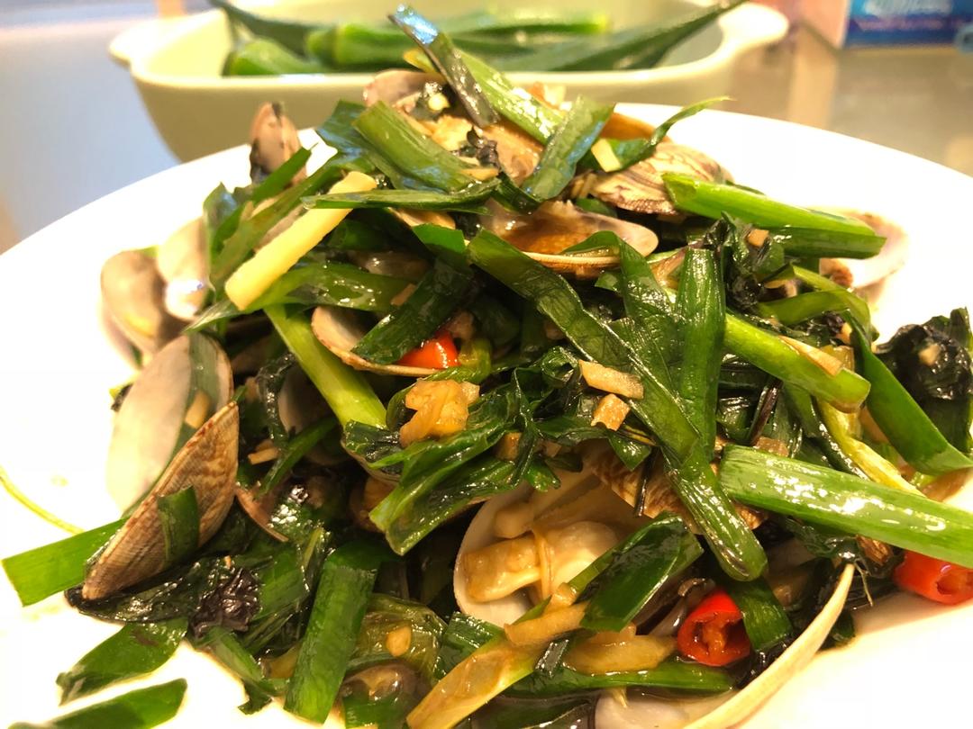 韭菜紫苏炒花甲