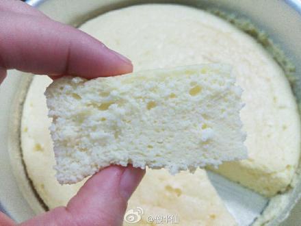 椰香轻乳酪蛋糕