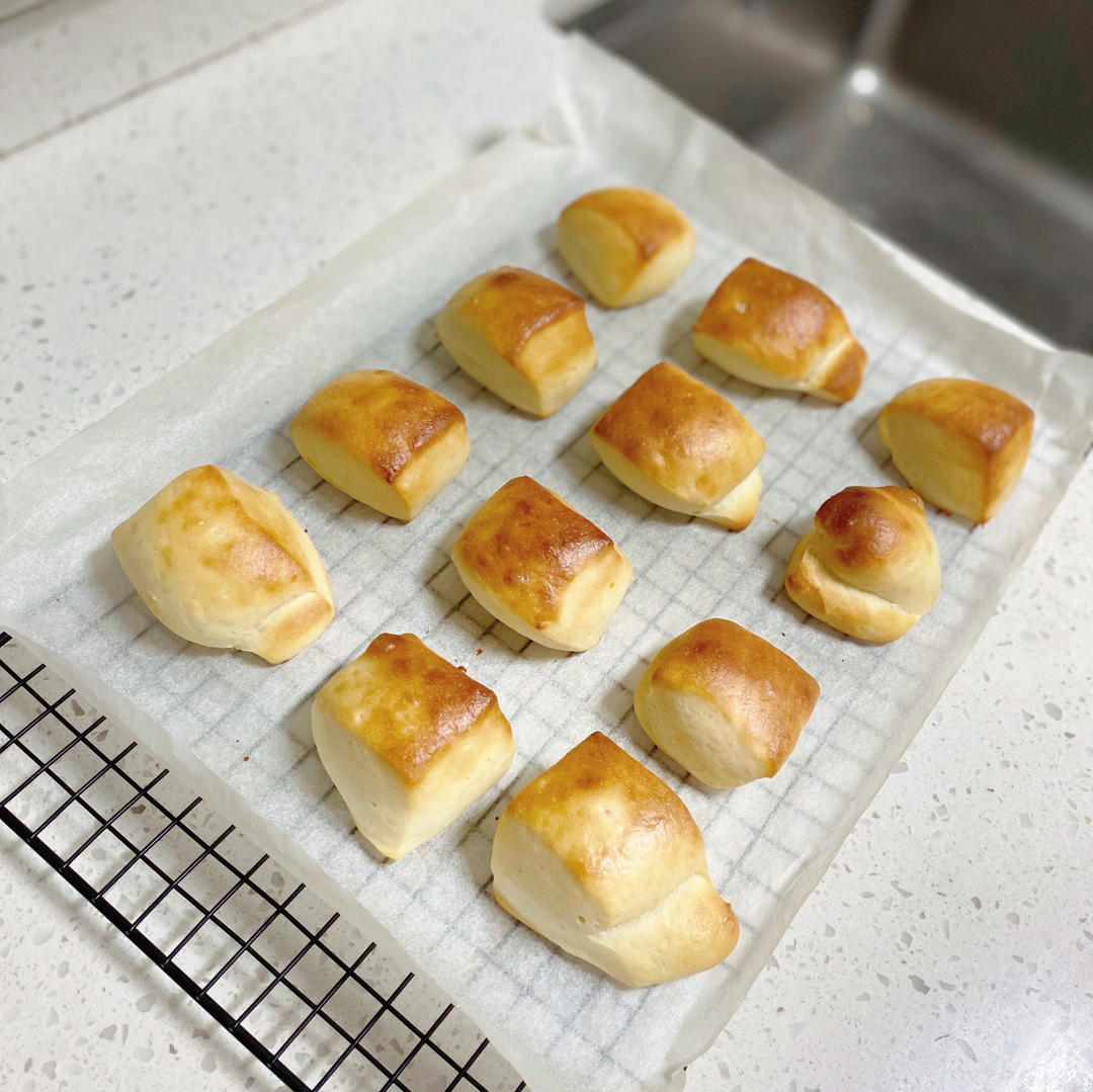香草牛奶小方面包