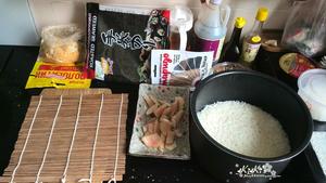 蜜桃沙拉寿司和鸭蛋肉松寿司的做法 步骤6