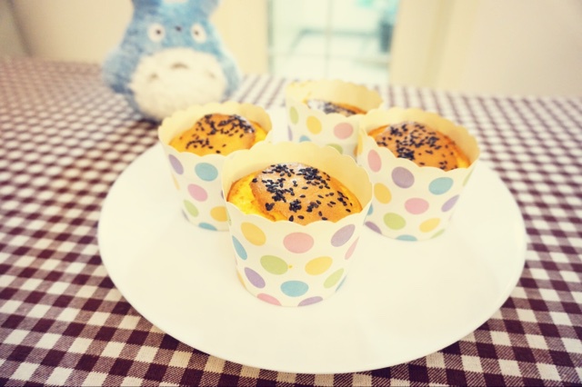 不会回缩的纸杯蛋糕--海氏烤箱定制