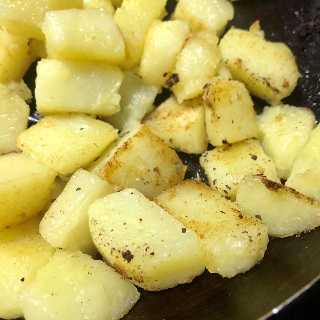 黄油香煎土豆块