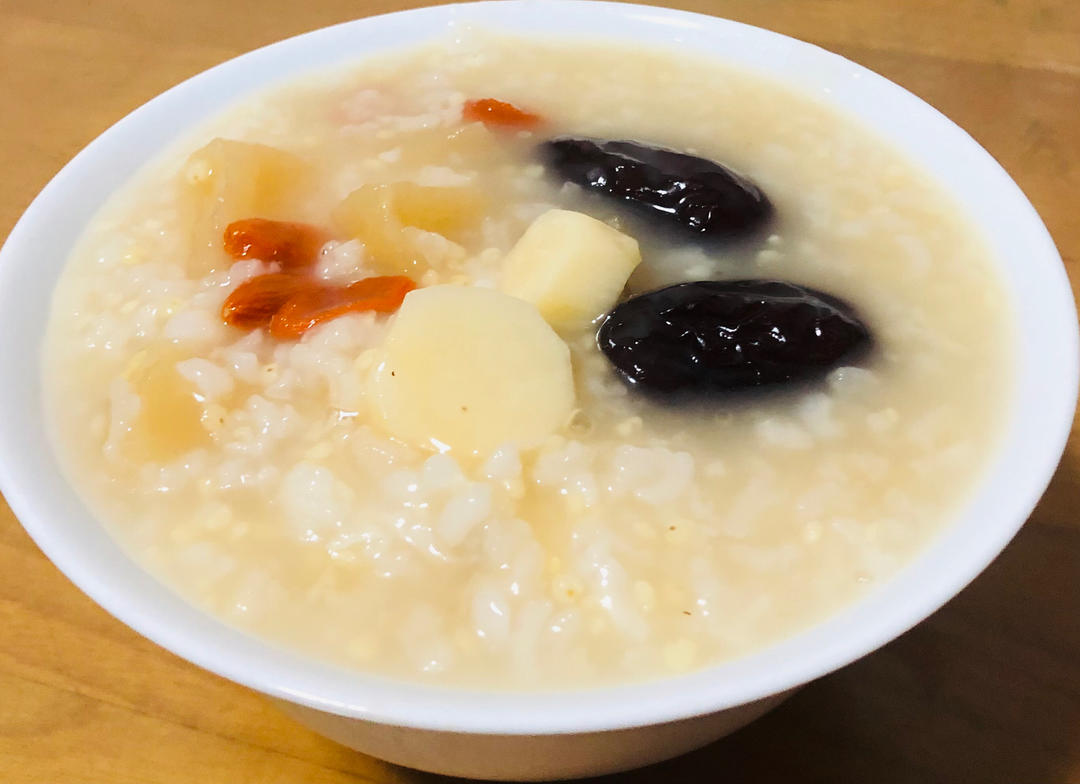 苹果山药粥（补脾养胃）