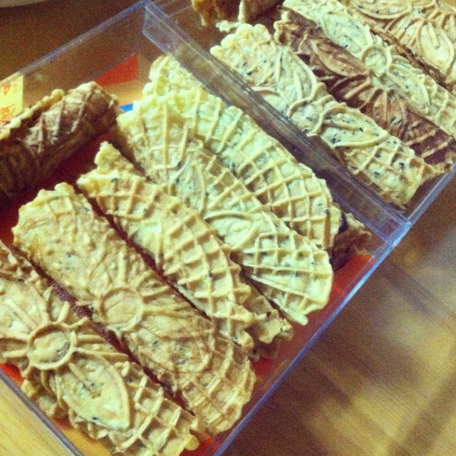 黑芝麻香酥蛋卷