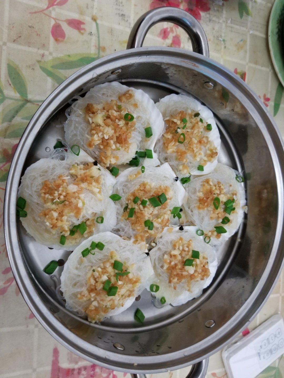 蒜蓉粉丝蒸扇贝粉丝入味有诀窍