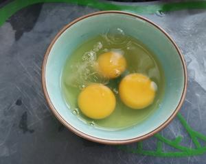 超鹅版的西红柿蛋花汤的做法 步骤2