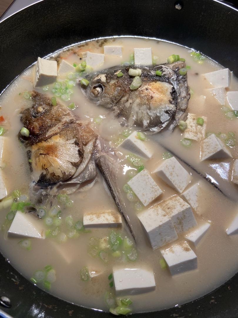 鱼头豆腐汤