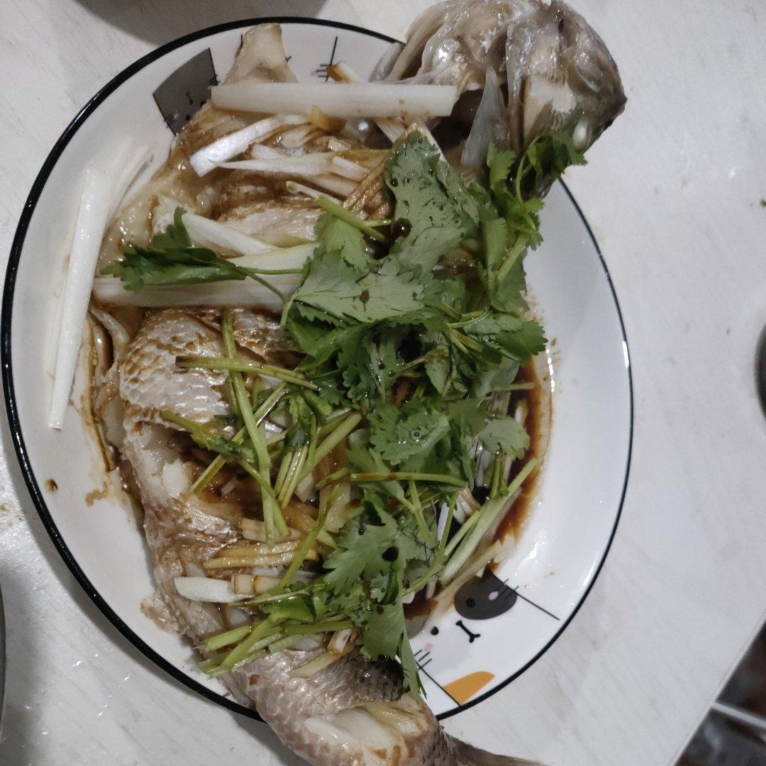 清蒸鲈鱼