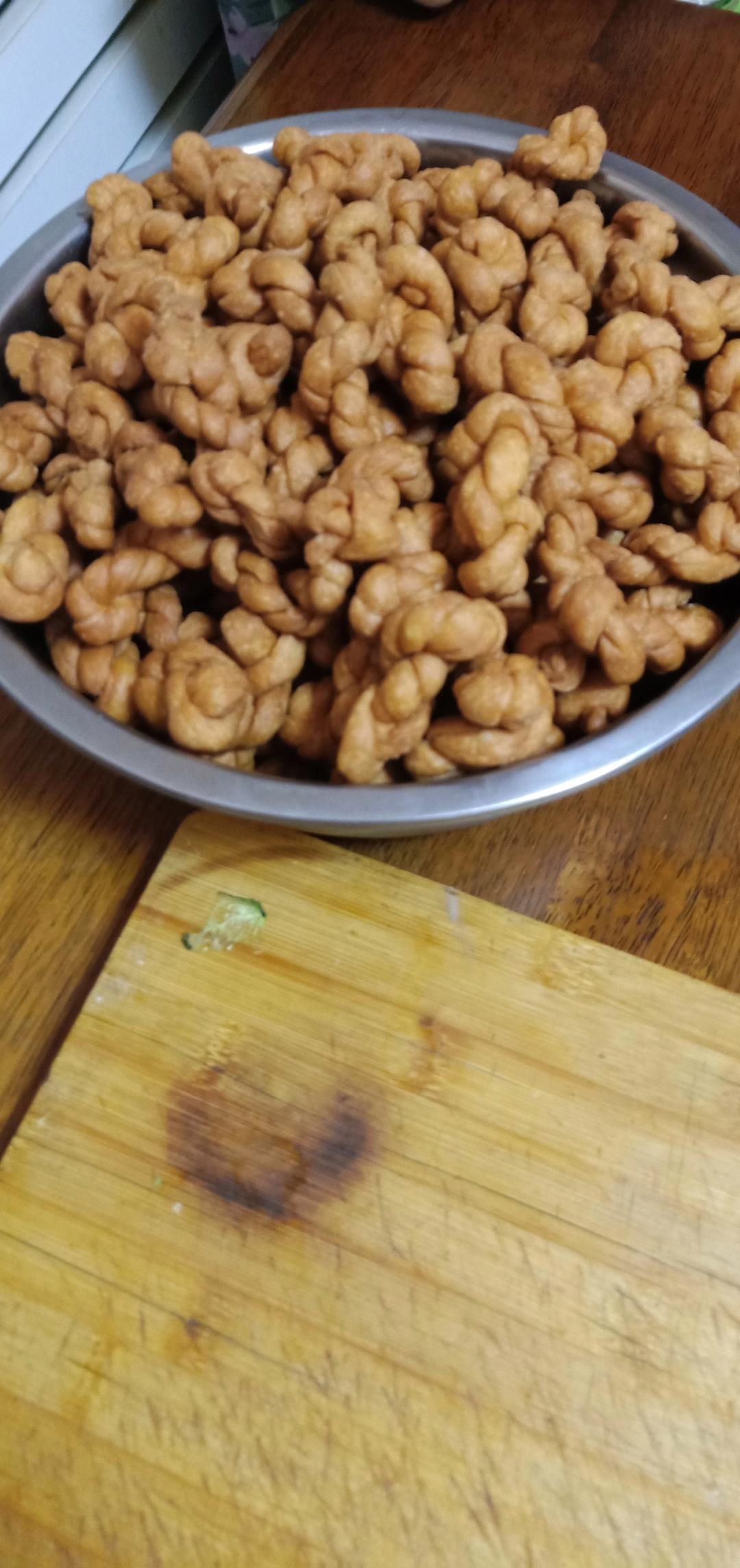 中式酥皮点心第六弹——香气扑鼻0差评的玫瑰鲜花饼，附玫瑰花酱的做法哦～