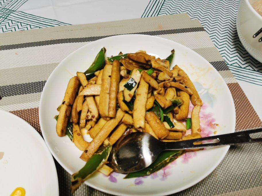 家常青椒豆干
