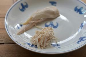 鸡丝蔬菜蛋皮卷的做法 步骤10
