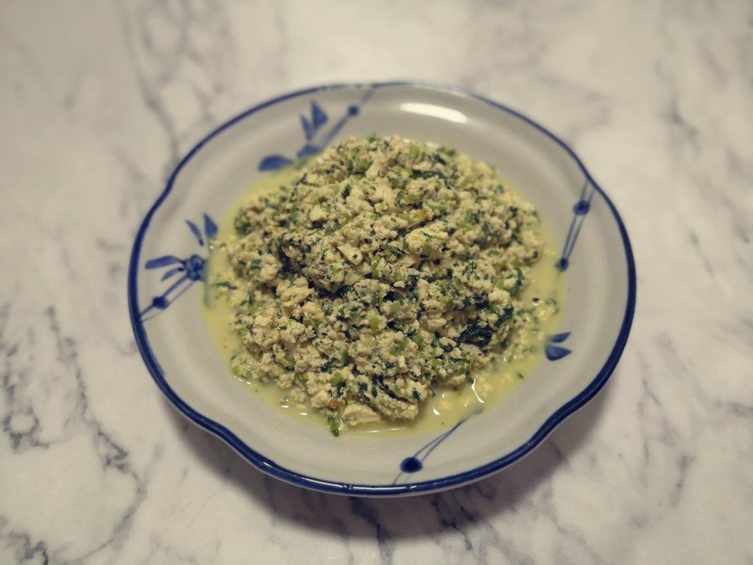 茼蒿小豆腐一五分钟美食