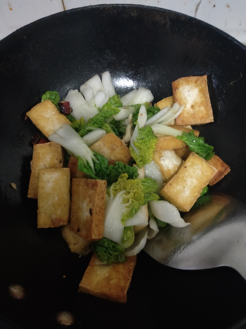 家常青菜烧豆腐的做法 步骤5