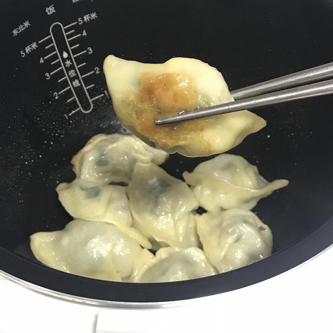 电饭煲煎饺（速冻饺）