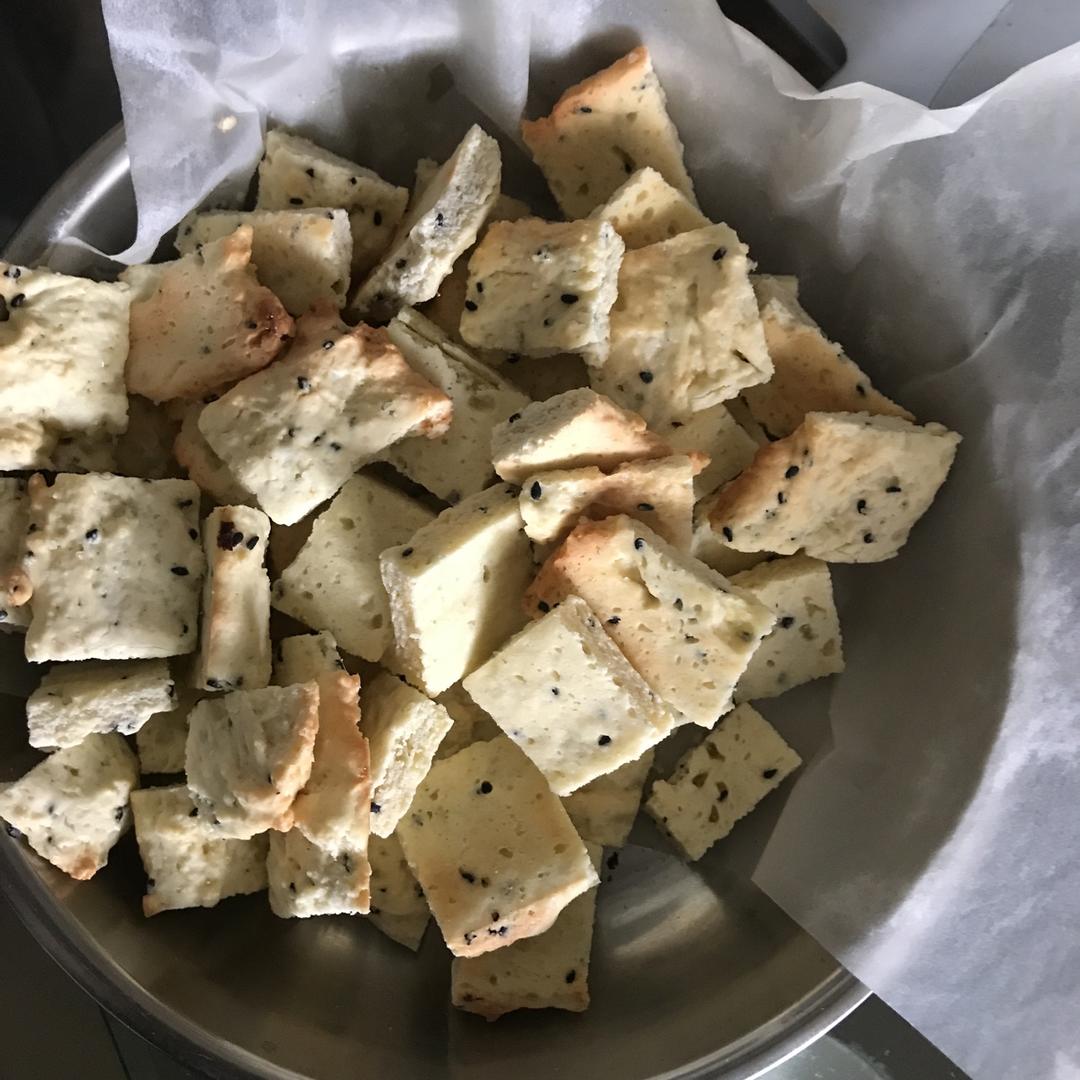 黑芝麻咸香饼干