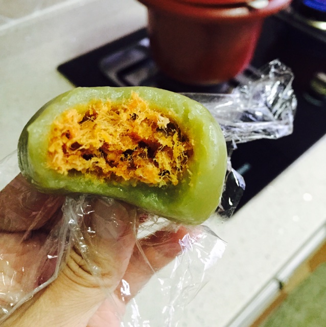 网红青团～～咸蛋黄肉松青团