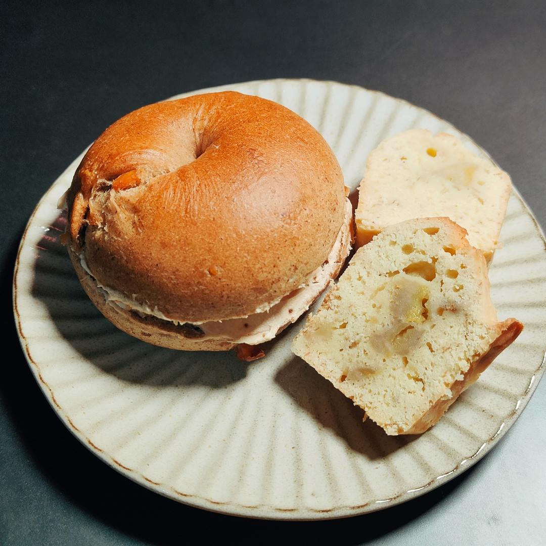 Relaxing Bake｜13%全麦肉桂提子核桃贝果