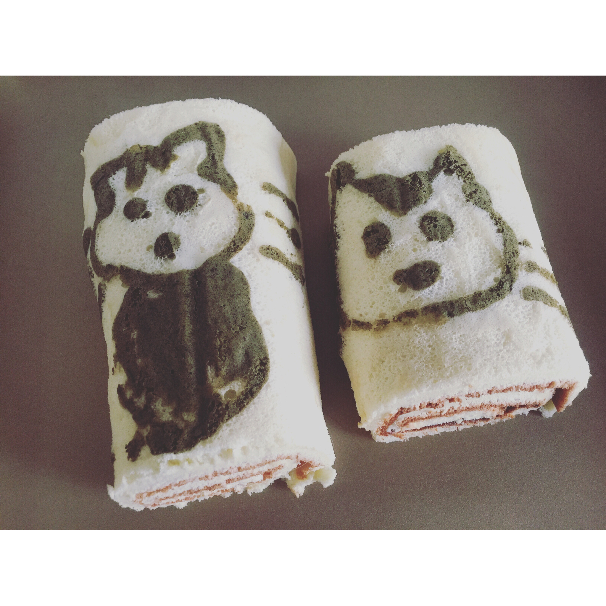 《Tinrry下午茶》教你做基础原味蛋糕卷