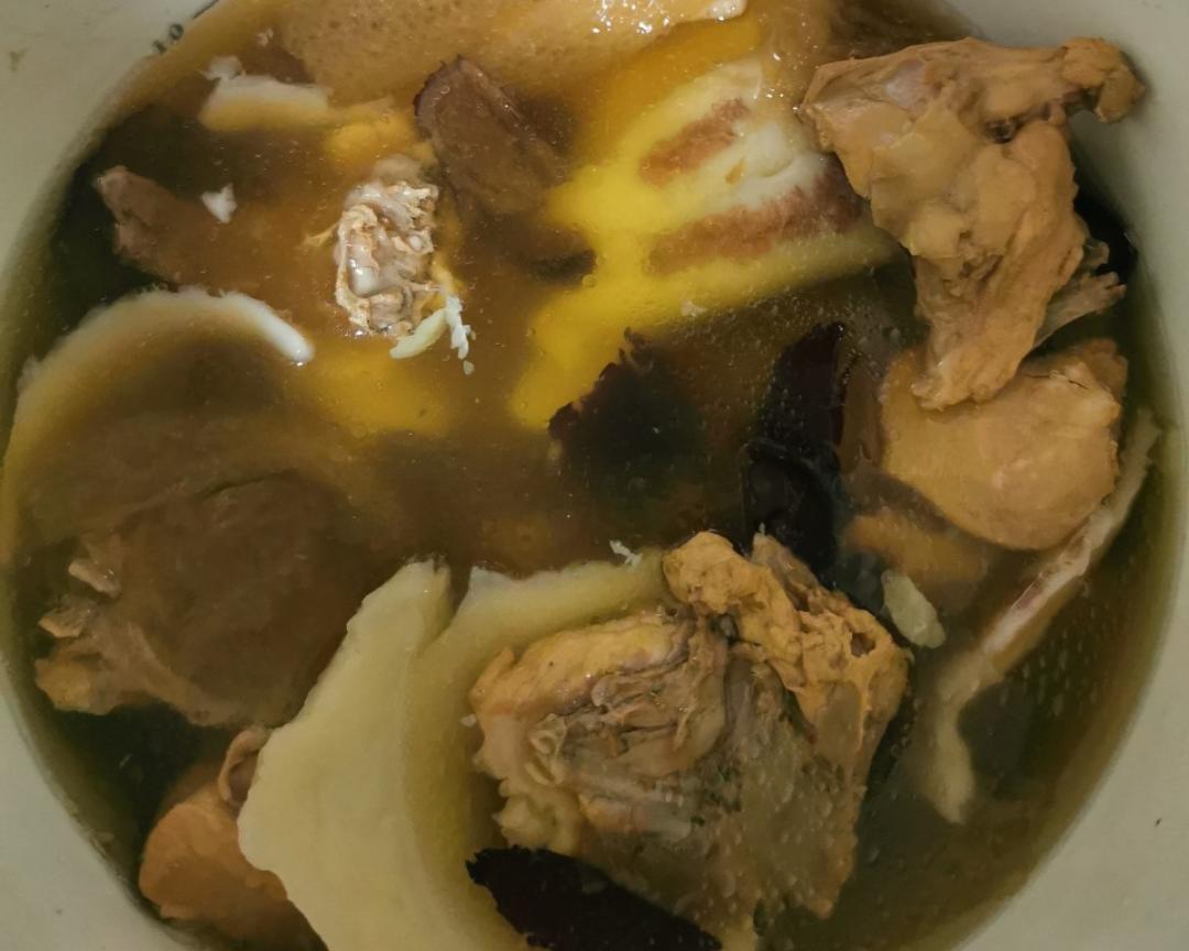 椰子竹笙鸡汤的做法