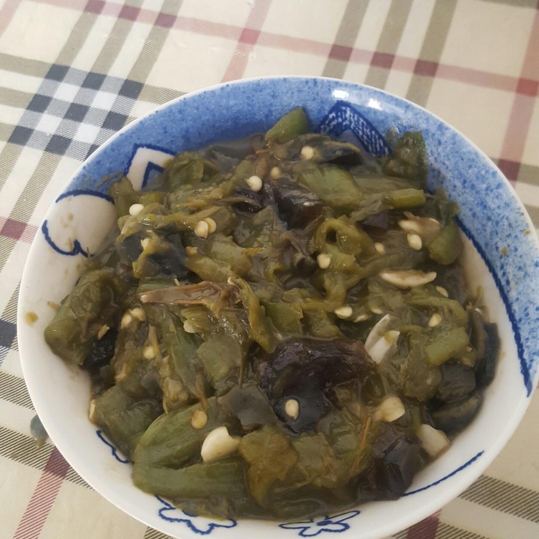 【正宗湘菜】擂辣椒皮蛋