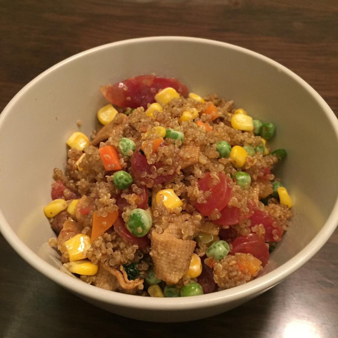 香菇腊肠藜麦饭