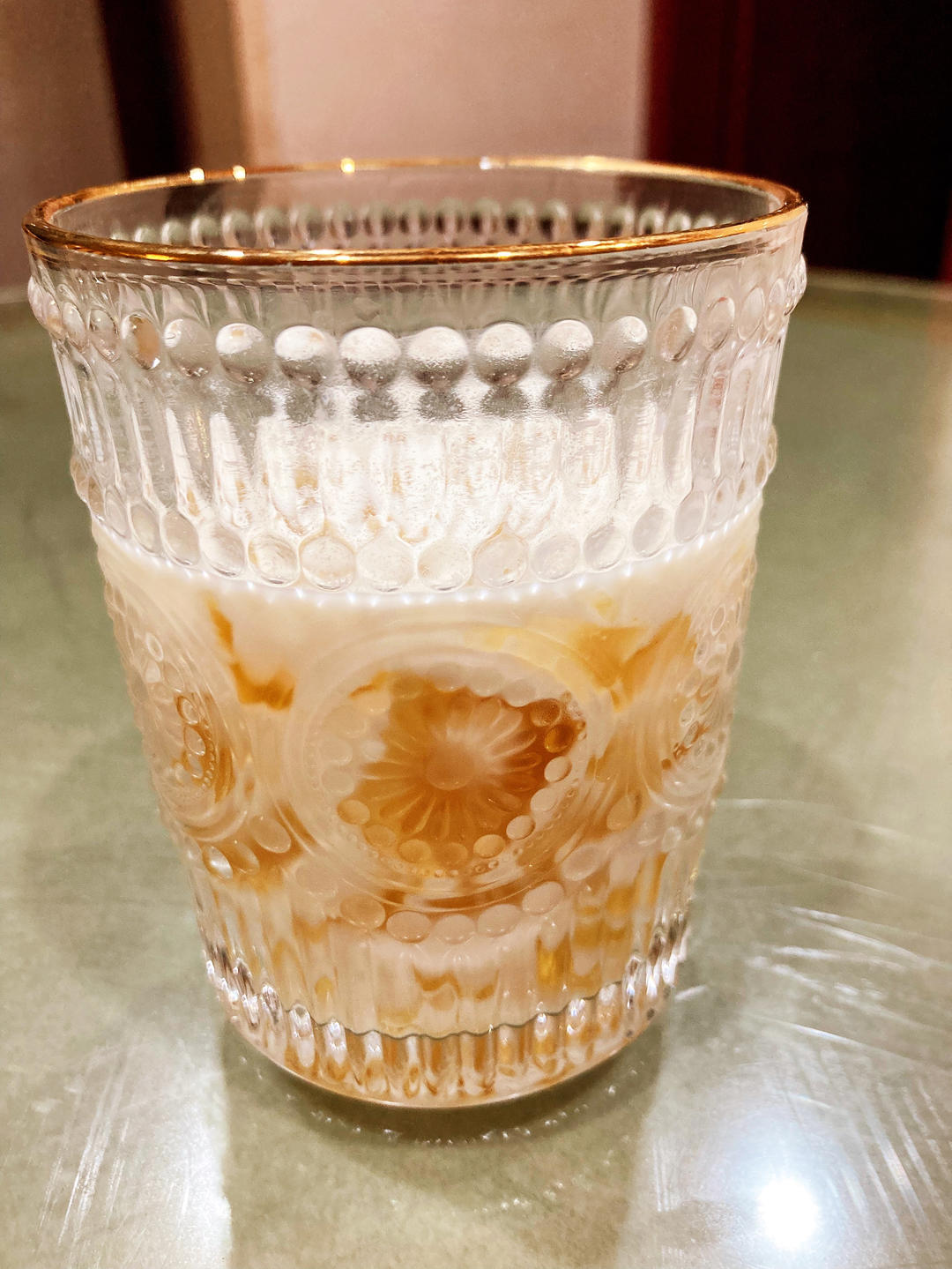 比奶茶好喝百倍❗️白桃乌龙茶冻配椰香奶底💥夏日爆款