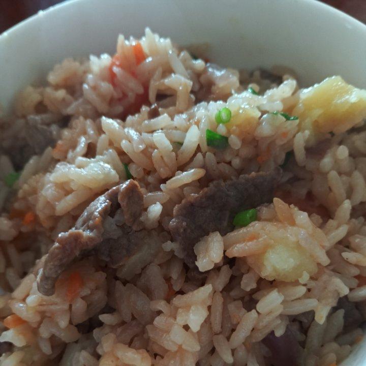 吃光光牛肉土豆焖饭