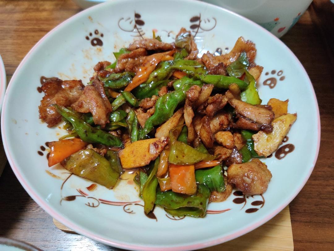 厨师长教你：“小炒肉”的家常做法，家常味很浓郁，先收藏起来