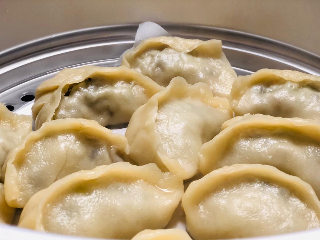 芹菜香菇猪肉蒸饺