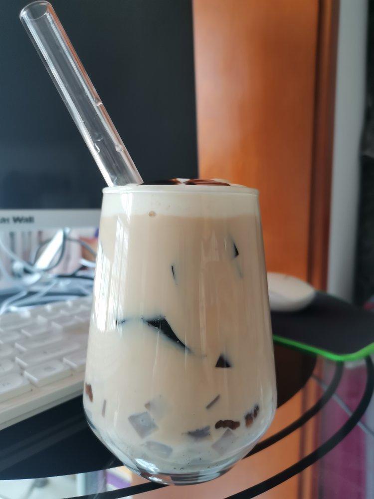 烧仙草蜜红豆奶茶