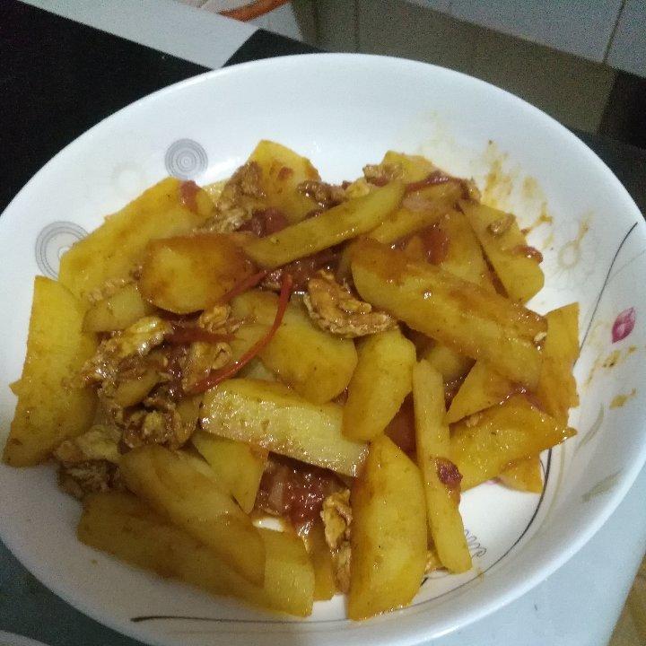 西红柿鸡蛋焖土豆