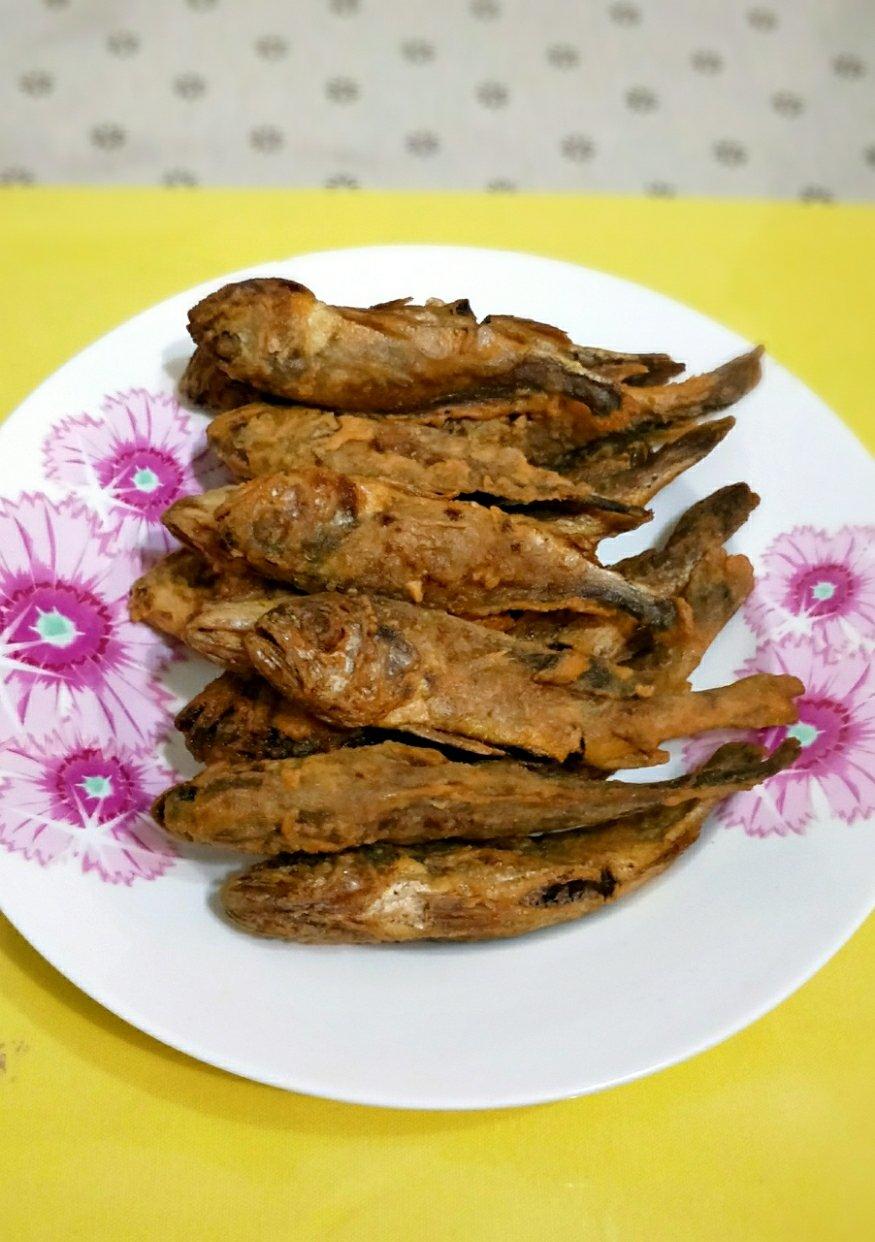 干炸香酥小黄鱼