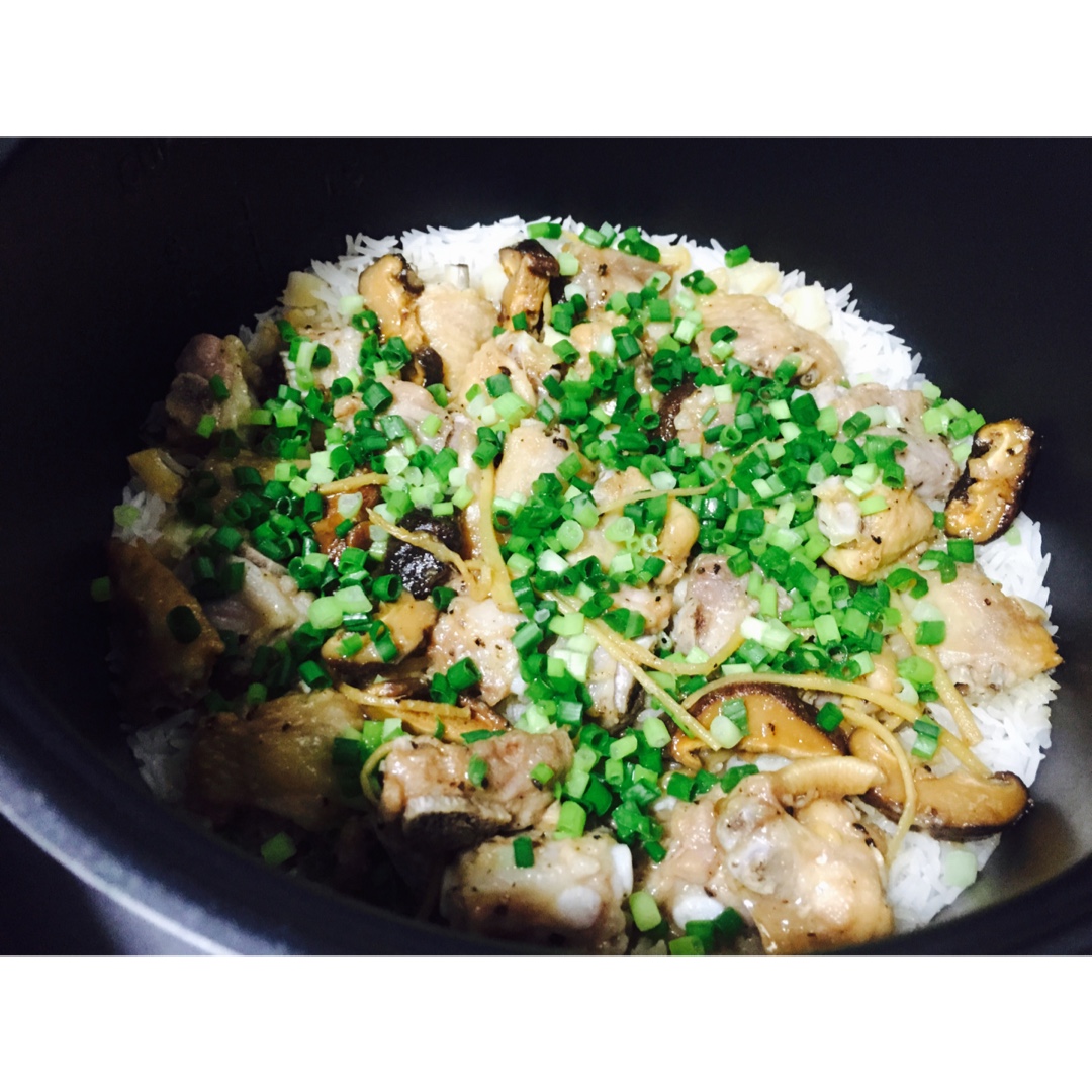 喷香排骨焖饭（爆好吃）