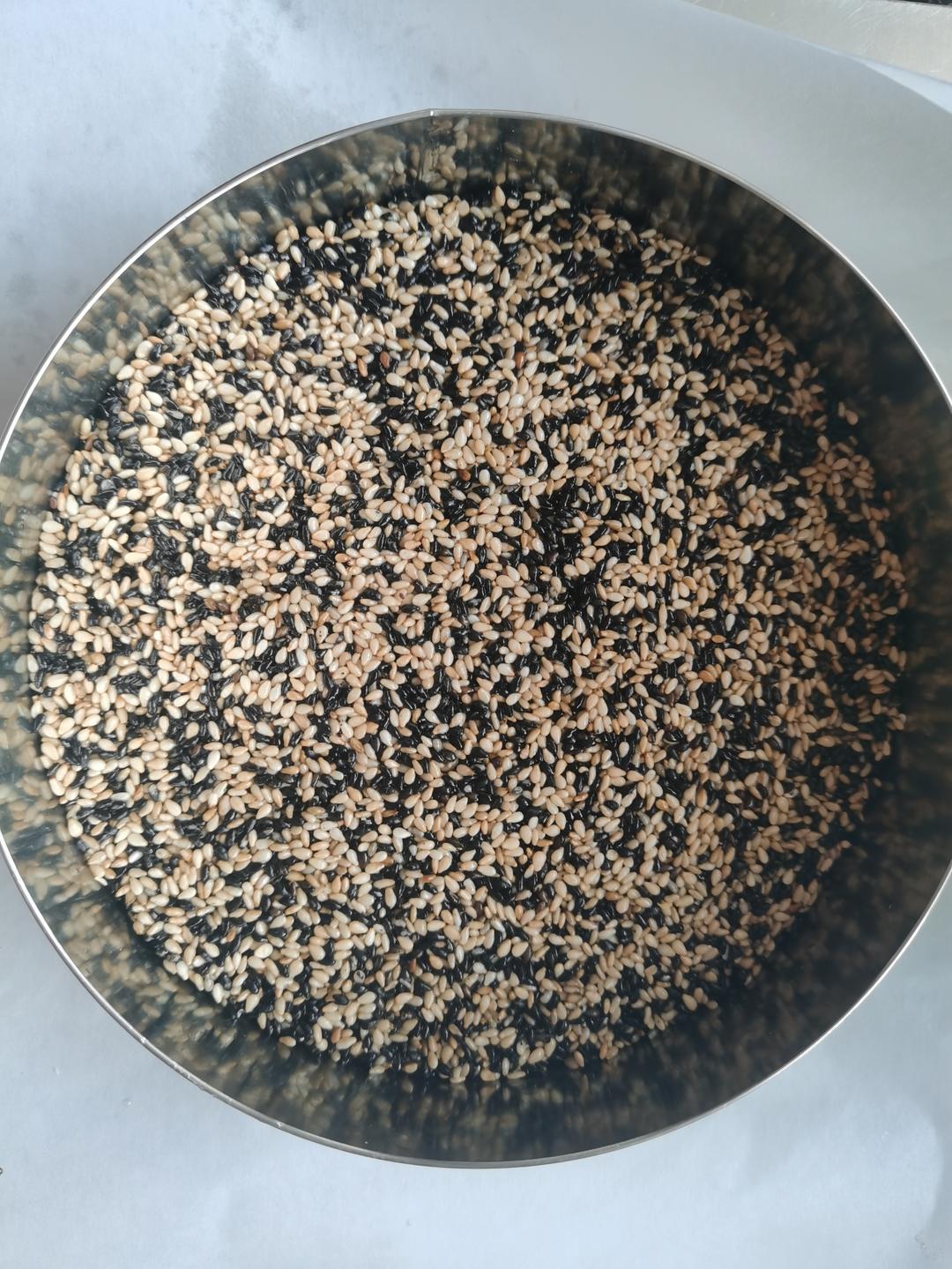 最好吃的黑芝麻糖！