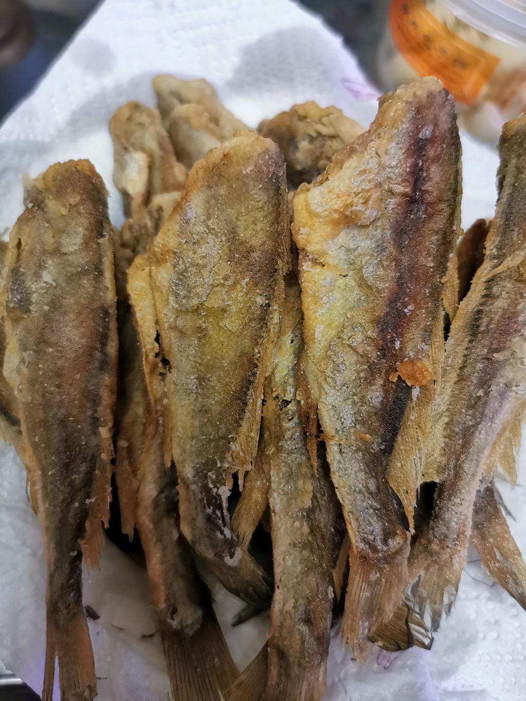 干炸香酥小黄鱼