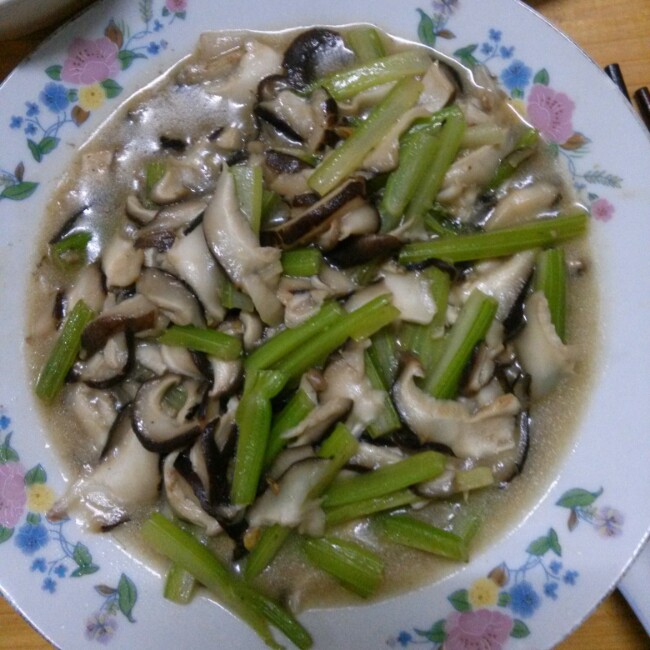 香菇西芹