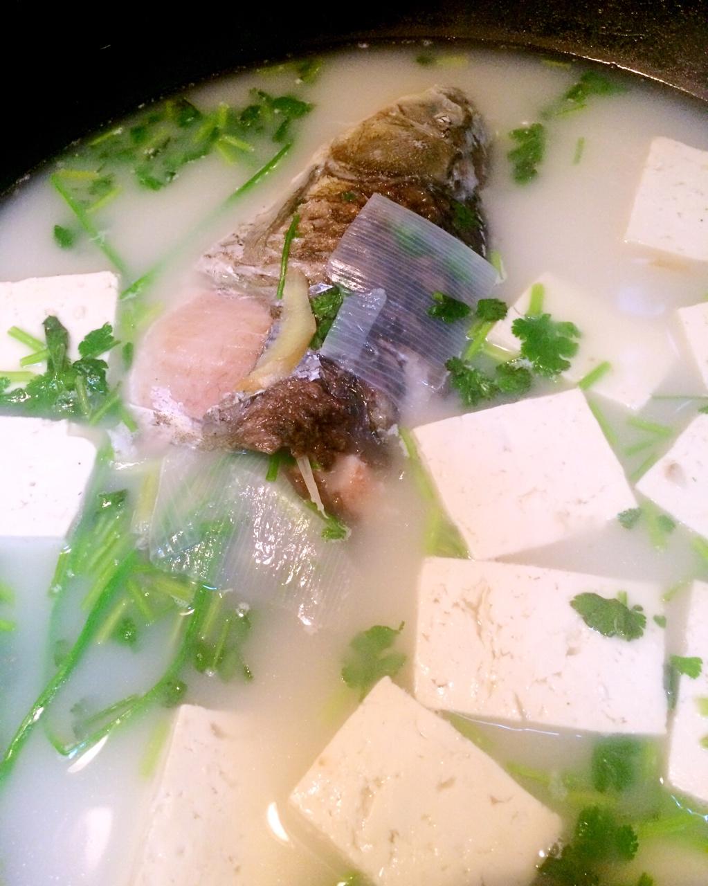 鲫鱼豆腐汤