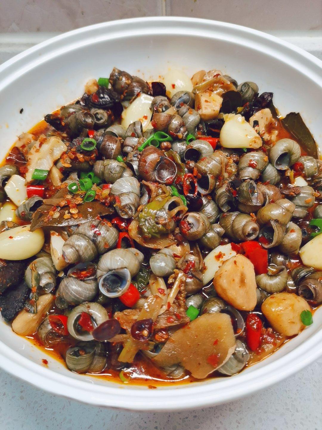 卡拉卡拉卡拉ok做的爆炒香辣田螺(嗦螺)|再见了夜宵摊老板娘