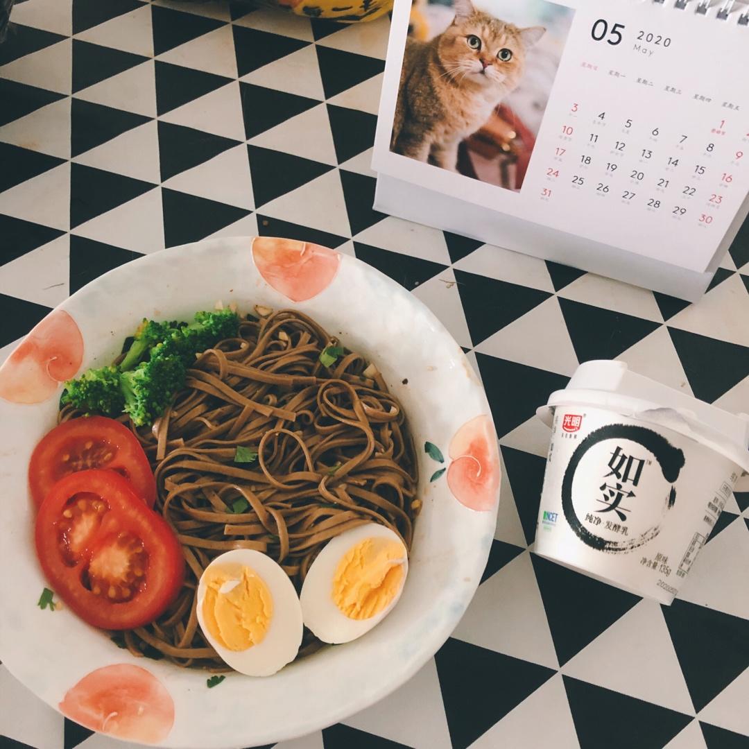 减脂酸汤荞麦面