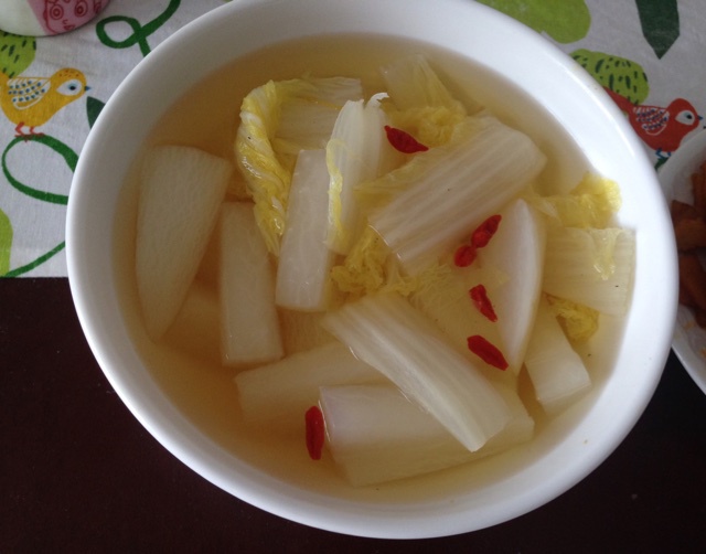白萝卜白菜汤