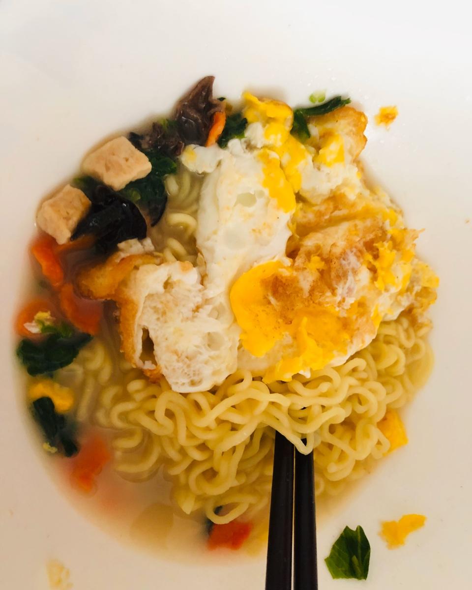 满足食欲的深夜秘密 森系浓香泡面