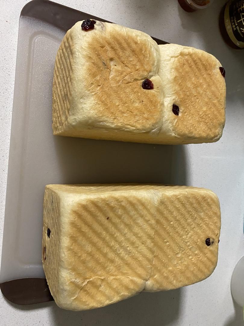 用烤箱自己做面包--手工牛奶吐司面包