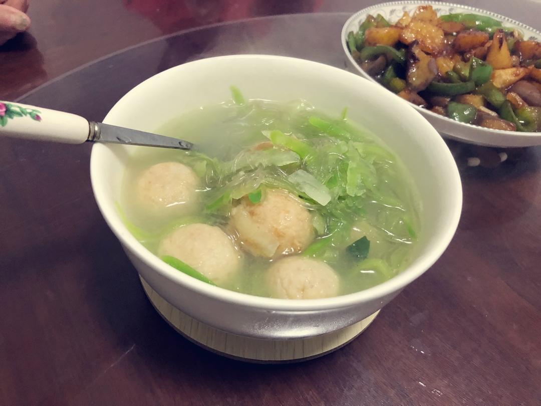 暖心又暖胃❗️萝卜粉丝丸子汤❗️冬天就爱喝这汤