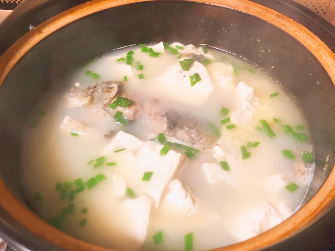 奶白鲫鱼豆腐汤|一条鱼最后的温柔