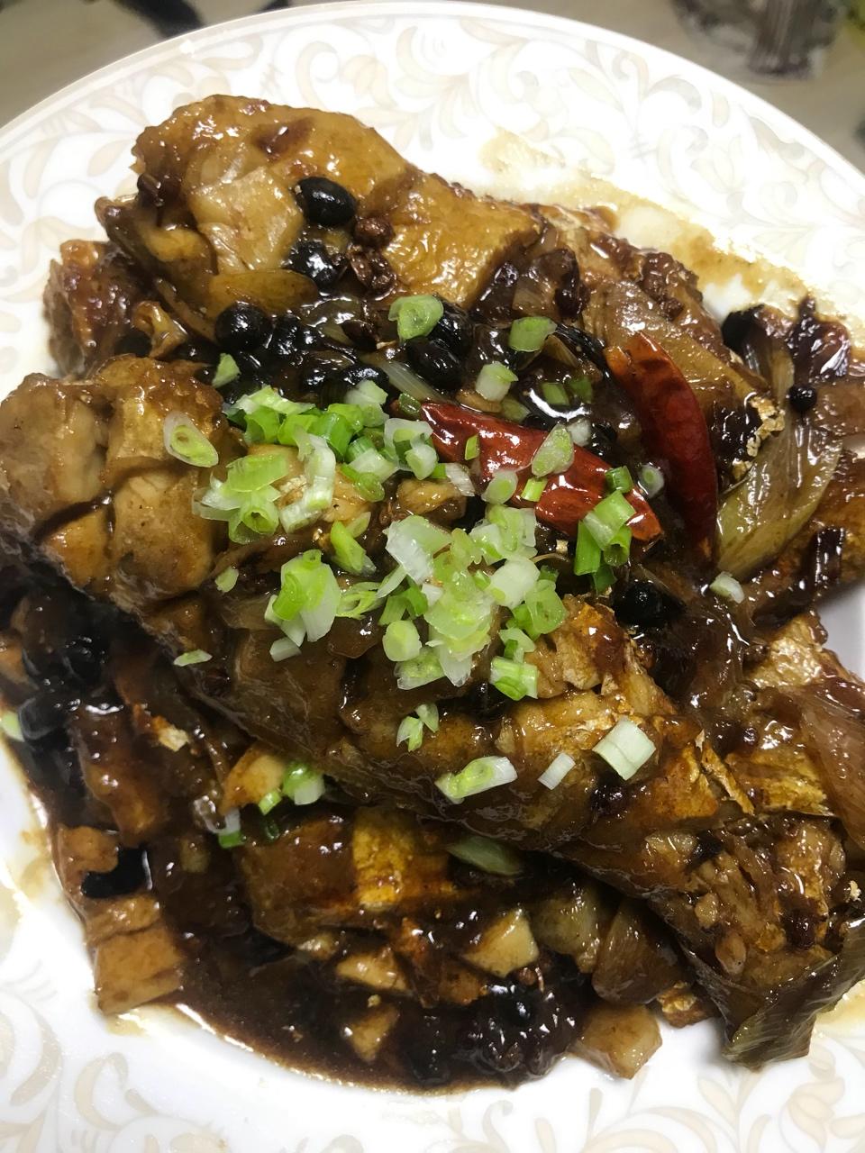 红烧剥皮鱼