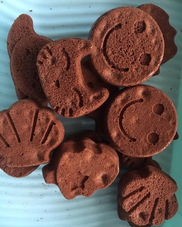 左雅妈妈做的可可粉蛋糕